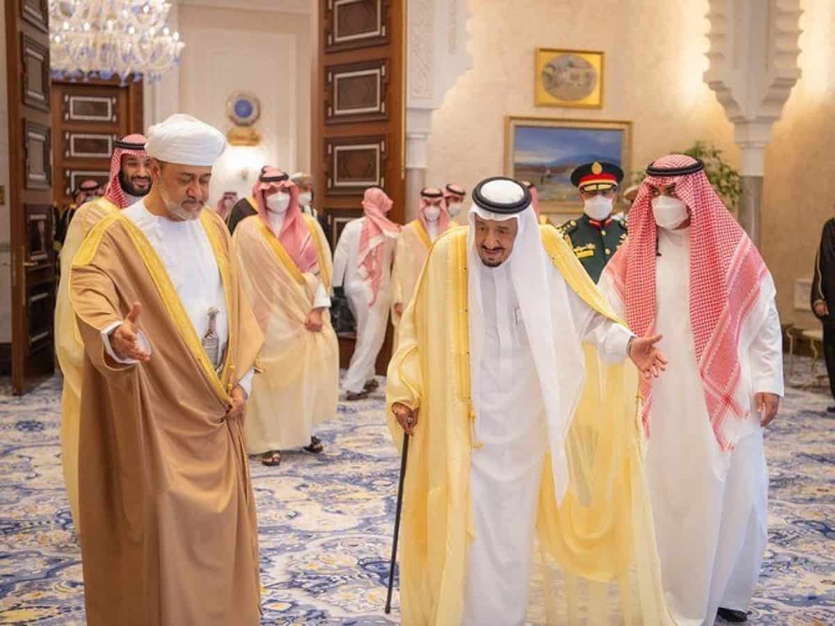 Saudi King, Oman Sultan hold negotiation session
