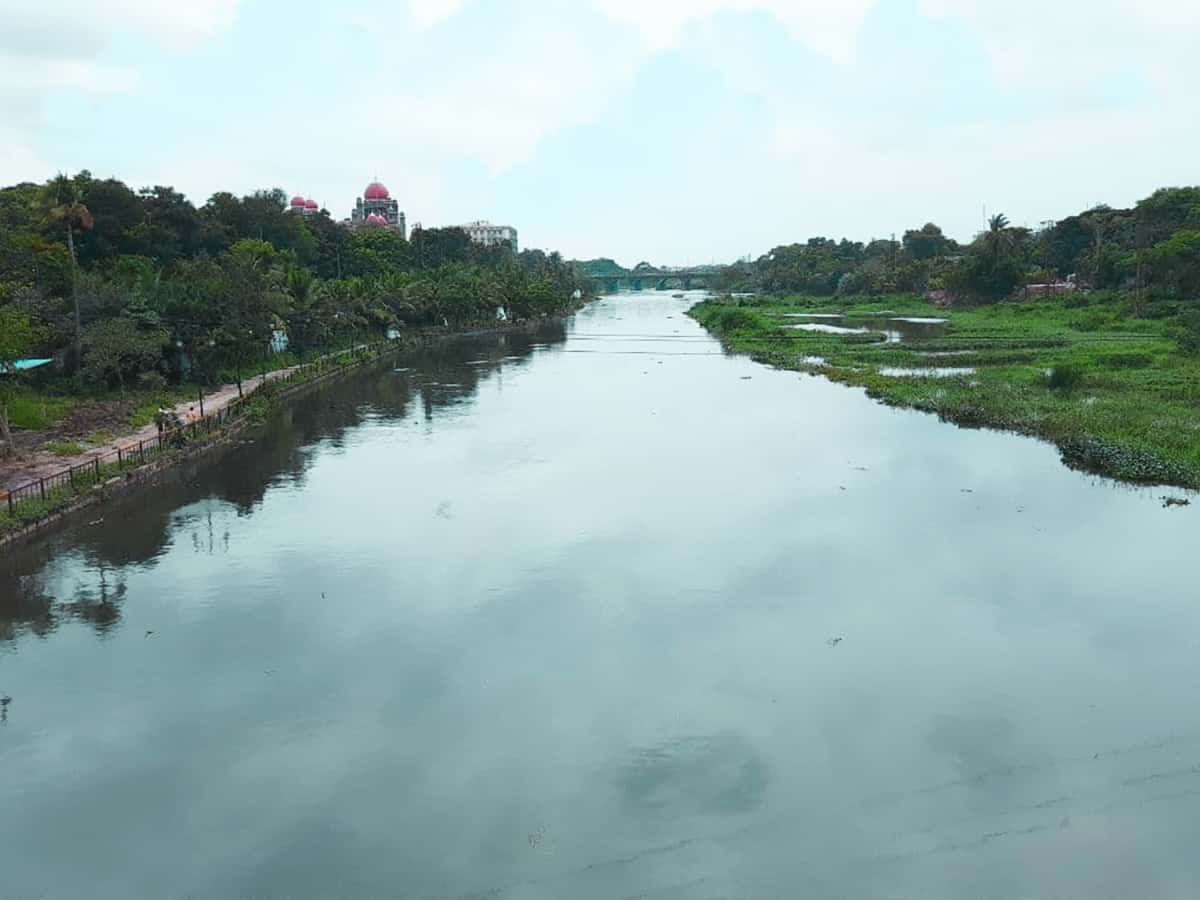 GHMC urges citizens to stay indoors as musi river levels rise