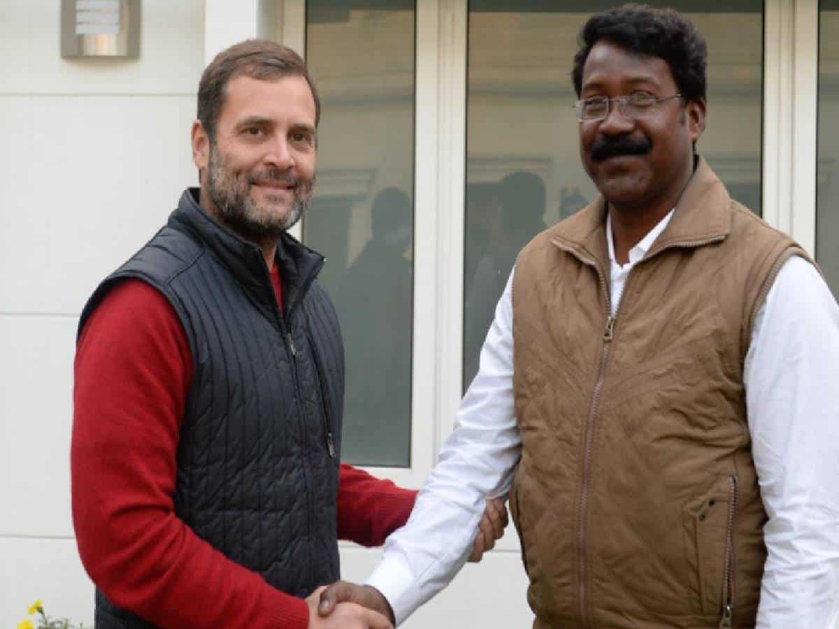Jharkhand Cong MLA claims he was offered 1Cr to topple Soren-led govt