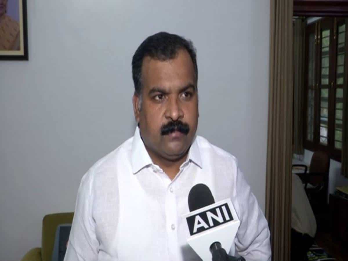 Telangana govt has become Hitler raj, says Congress MP after TPCC chief's house arrest