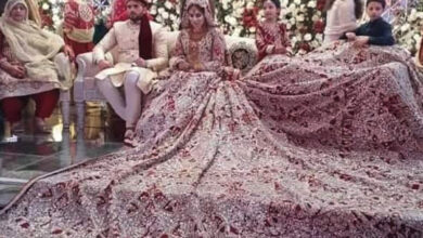 Viral Video: Bride wears massive 100 kg lehenga on her wedding day