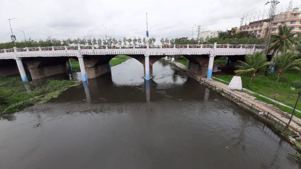 Musi River brimming after Himayat and Osman sagar gates lifted