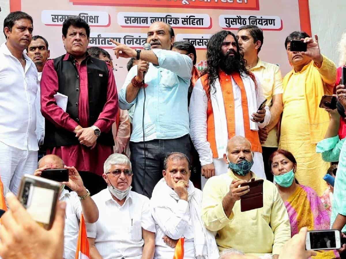 BJP leader, 5 others detained for anti-Muslim slogans at Jantar Mantar