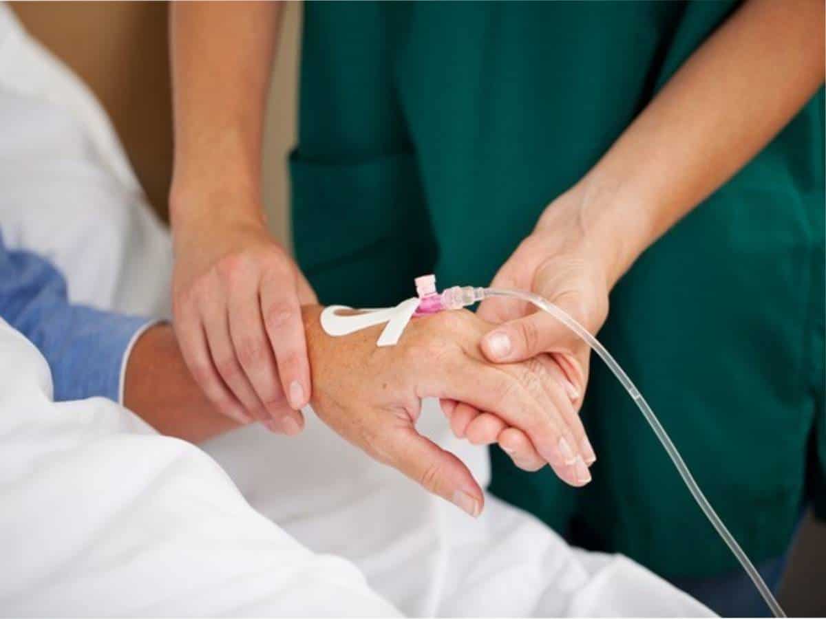 Two sisters donate 'half of their livers' to save their only brother