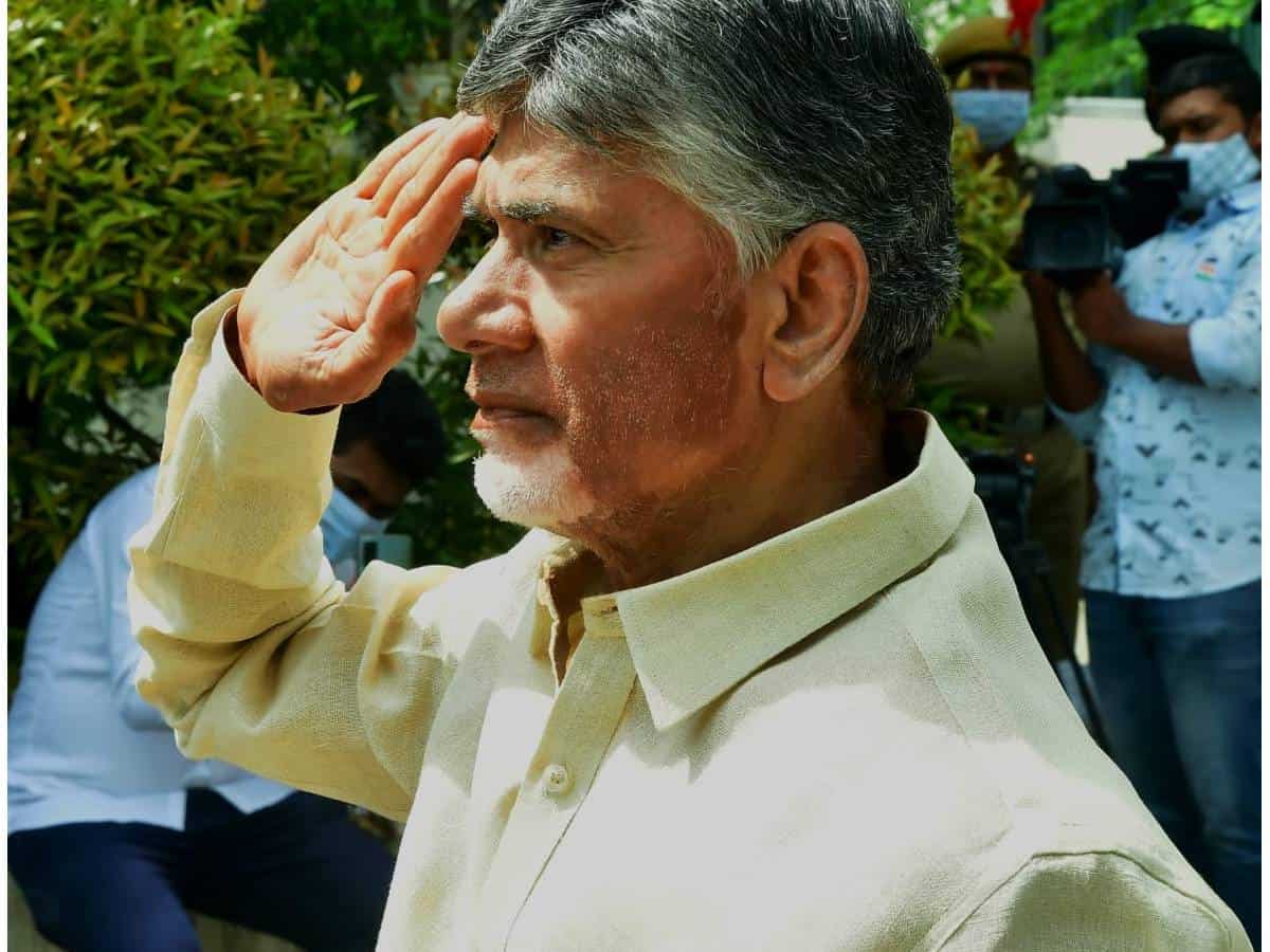 Naidu urges Andhra people to draw inspiration from freedom fighters