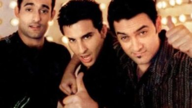 Aamir Khan unspools happy memories of 'Dil Chahta Hai' crew