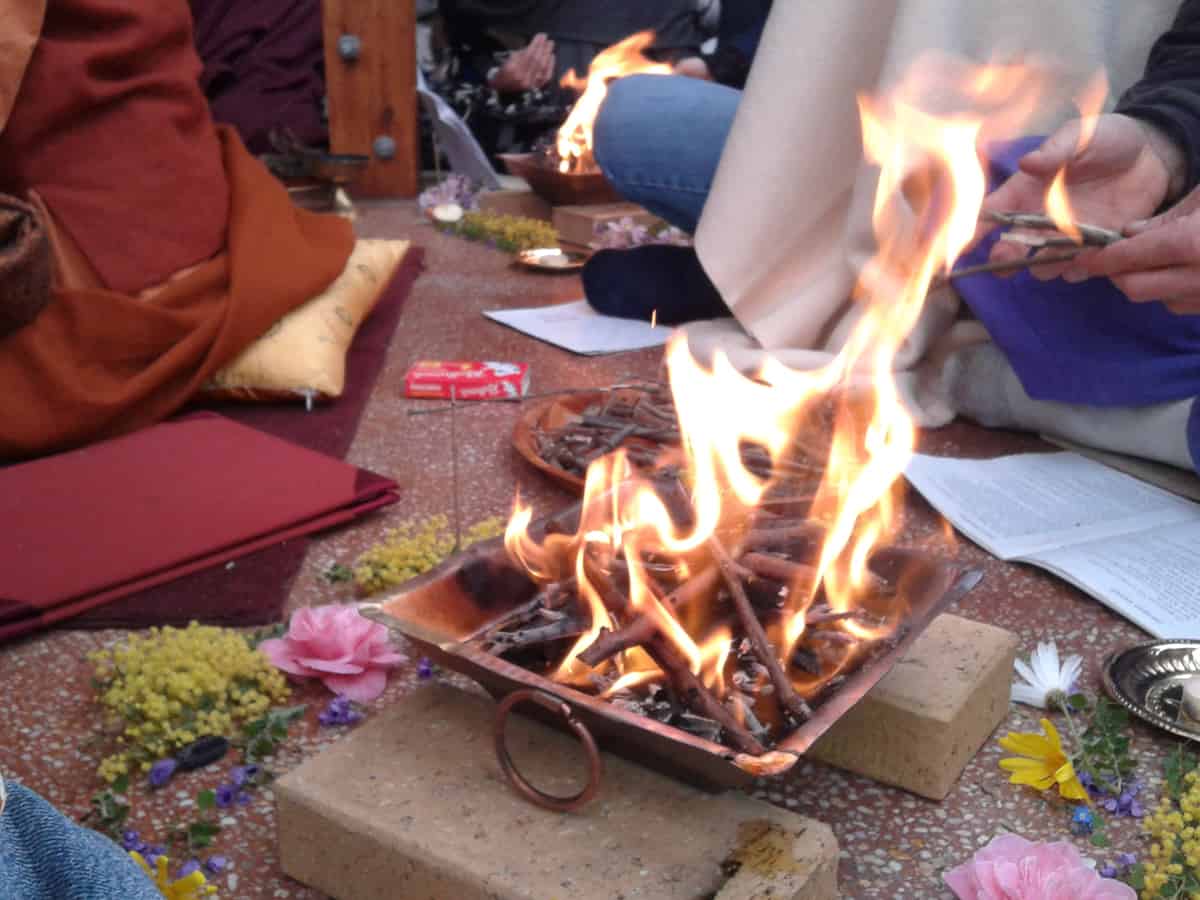 Muslim family in UP convert to Hinduism; perform 'havan'