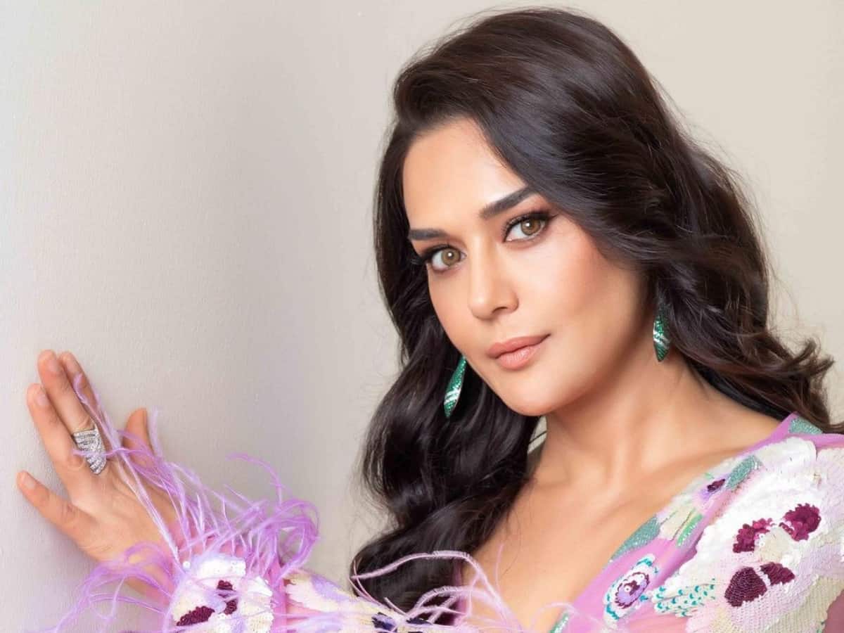 Preity Zinta clocks 23 years in Bollywood