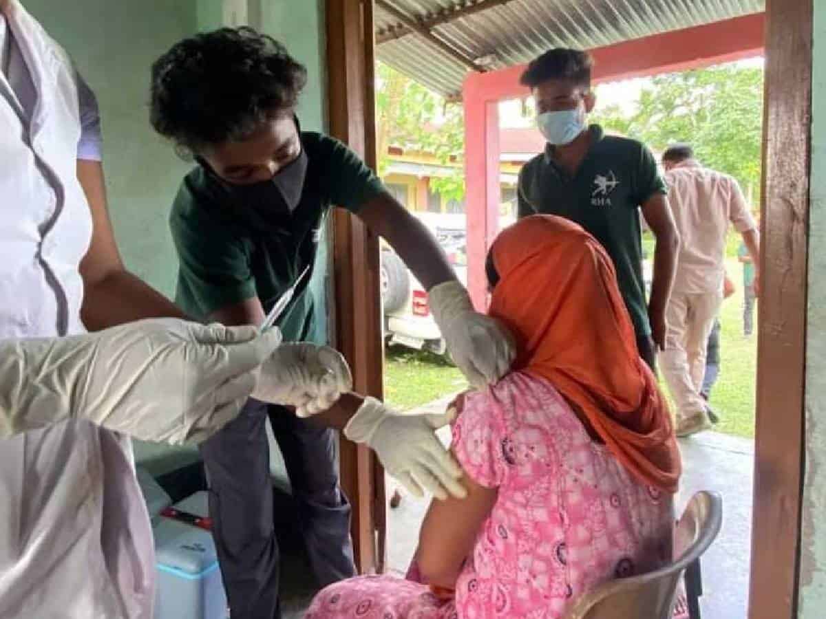 Robin Hood Army volunteers to aid the needy affected by COVID-19