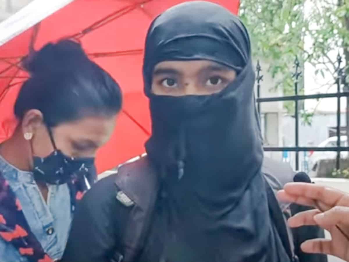 Job applications of 1000 Muslim women rejected for appearing with Hijab in photographs