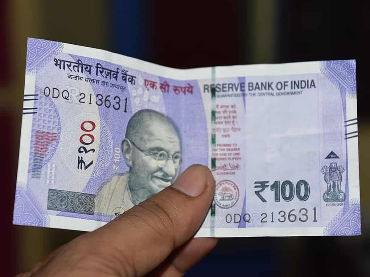 Rupee inches 6 paise higher to 73.46 against US dollar in early trade