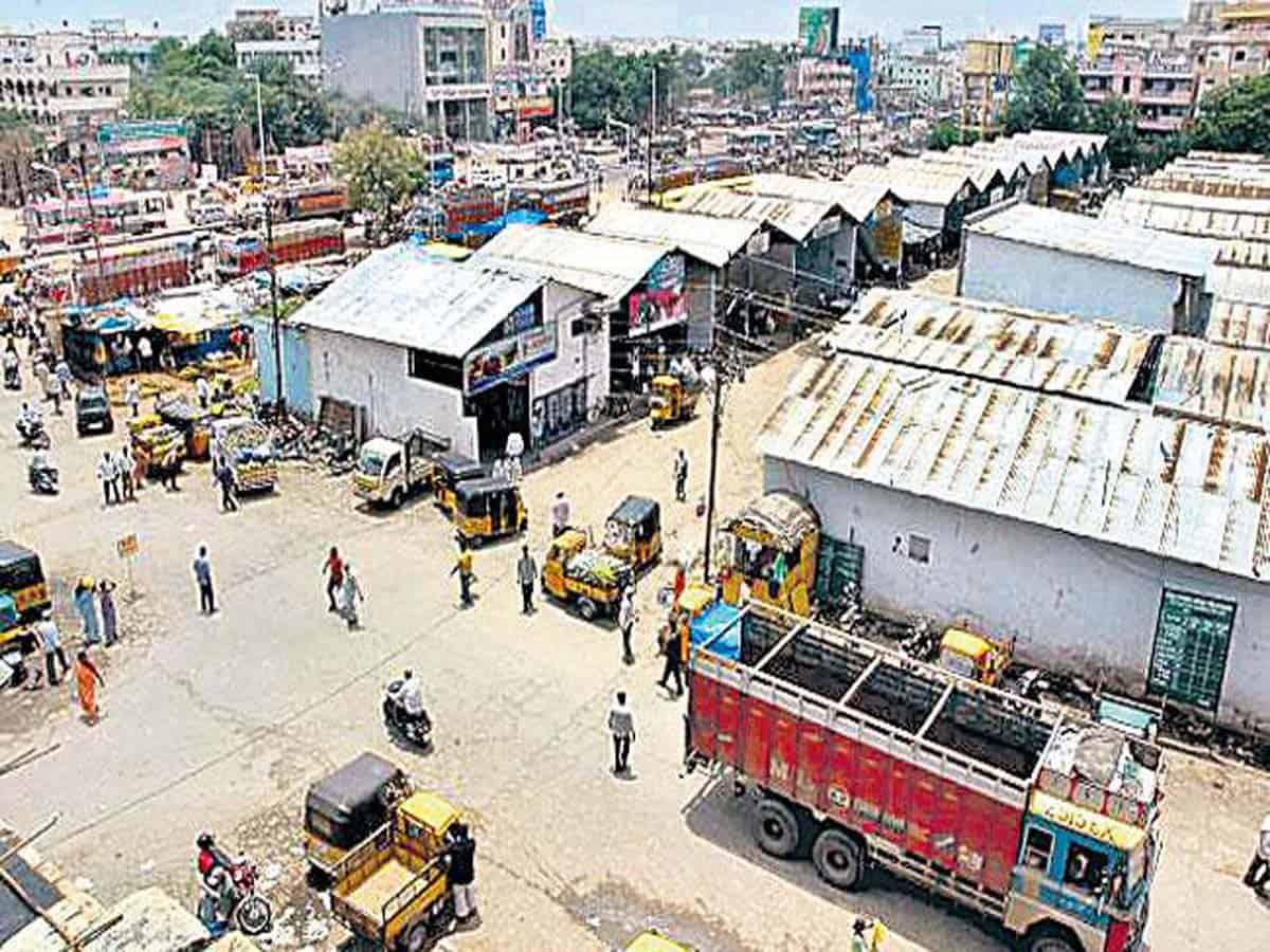 Hyderabad: The future of Kuttapet fruit market in jeopardy