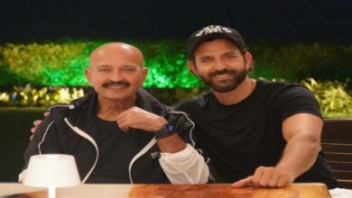 Hrithik Roshan wishes to be as 'strong' as his father Rakesh Roshan