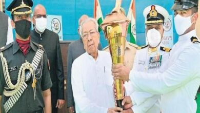 Andhra Pradesh governor receives 1971 war victory flame