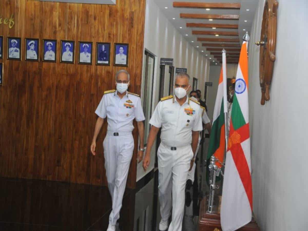 Chief of naval staff arrives in Oman for 3-day official visit