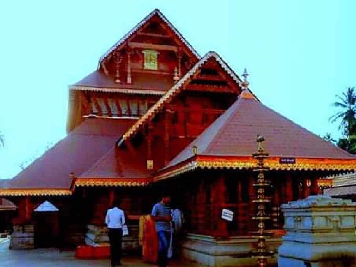 Karnataka temple bans vehicle parking for non-Hindus; sparks row