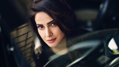 Arrest warrant against Saba Qamar for shooting in mosque