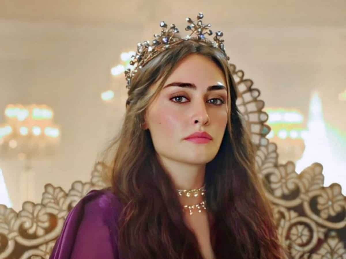 Ertugrul star Esra Bilgic nominated for 'Most Beautiful Woman of 2021'