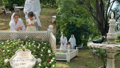 Soha, Sharmila offer duas Mansoor Ali Khan's grave [Photos]