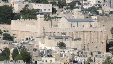Israel bans Muslims from praying at Ibrahimi mosque