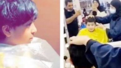 In a first, Saudi Arabia women works in a barbershop