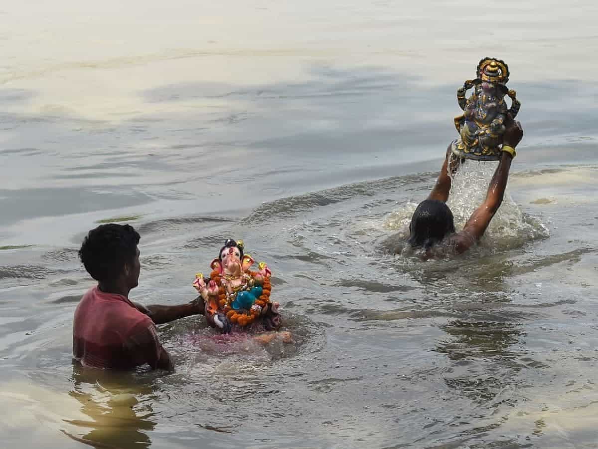 Ganesh immersion in Hyderabad's Hussain Sagar continues on 2nd day