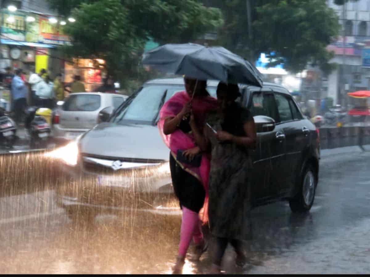 Telangana: Heavy rain likely in 72 hours; Cyclone Gulab to develop in Bay of Bengal today