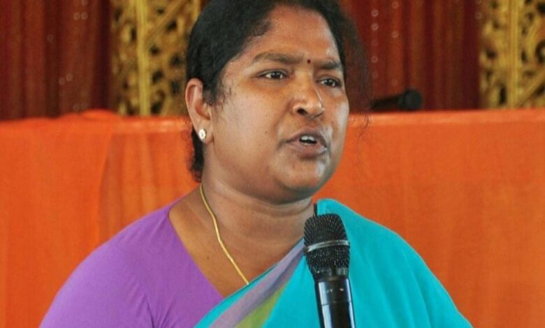 Telangana minister vows to resolve podu land issue of aggrieved Chenchus
