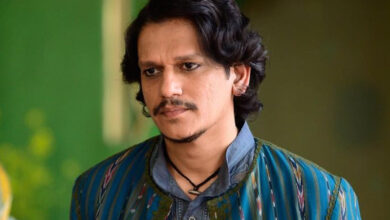 'Gully Boy' fame Vijay Varma in Varanasi for new project