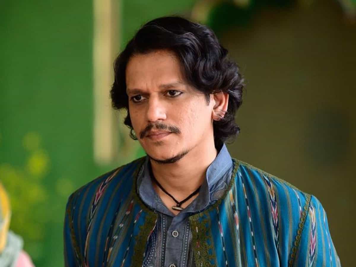 'Gully Boy' fame Vijay Varma in Varanasi for new project