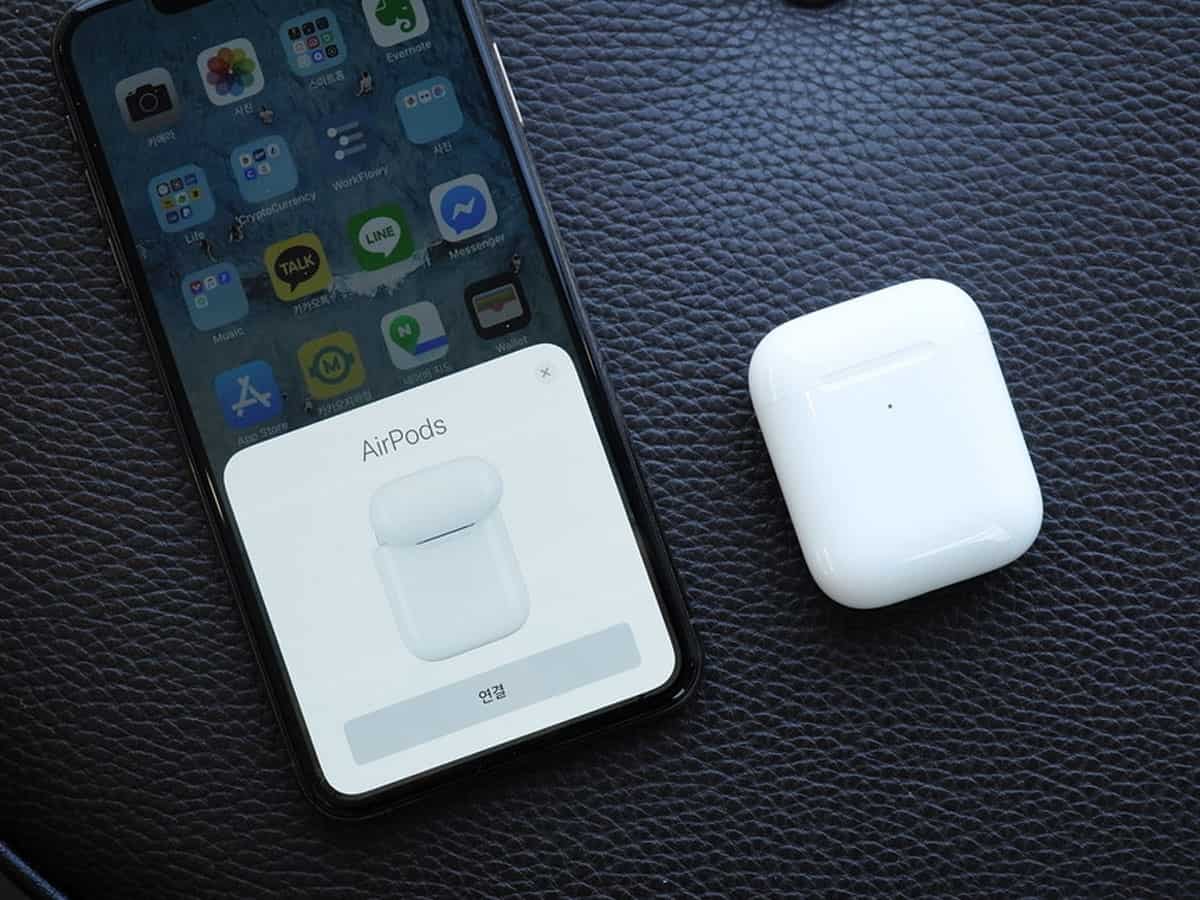 Apple AirPods may soon track body temperature, monitor posture