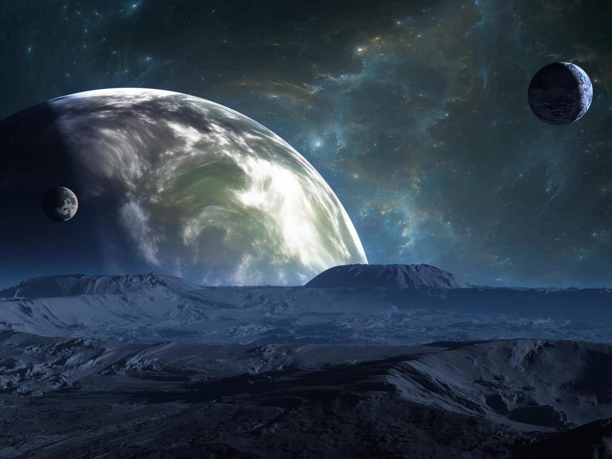 Strange radio waves from galactic centre indicate hidden planet