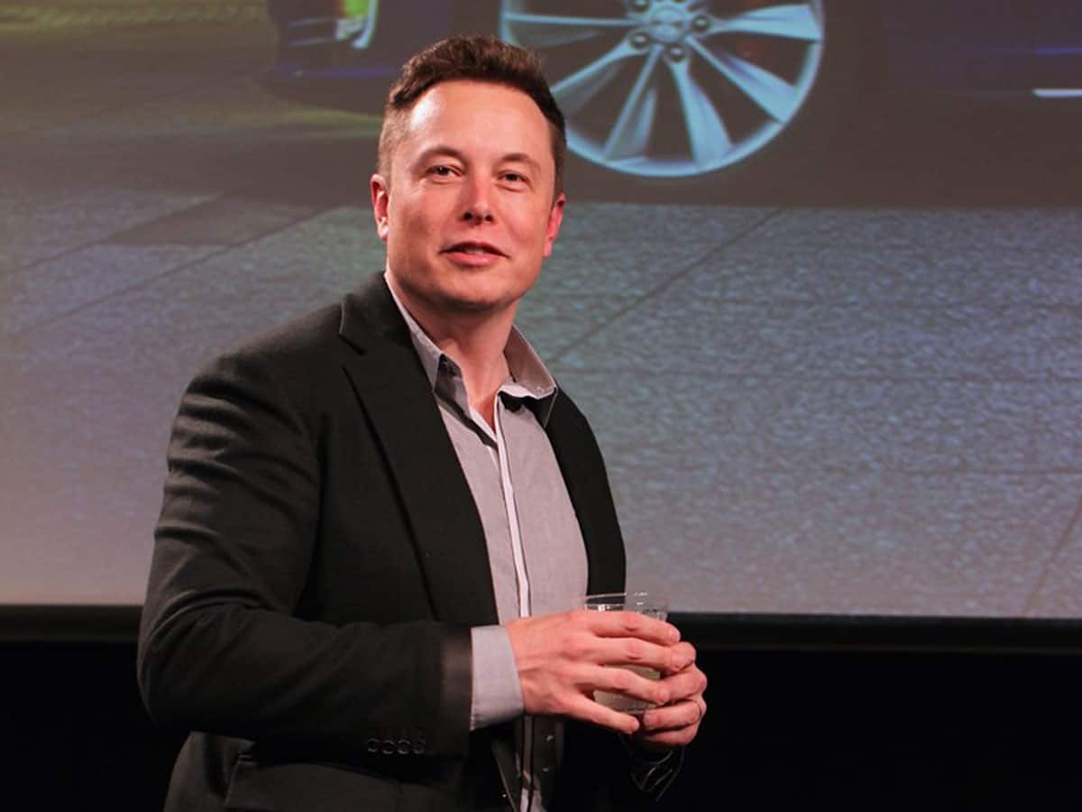 Elon Musk extends lead as world's richest man as Tesla's value scales $ 1 trillion