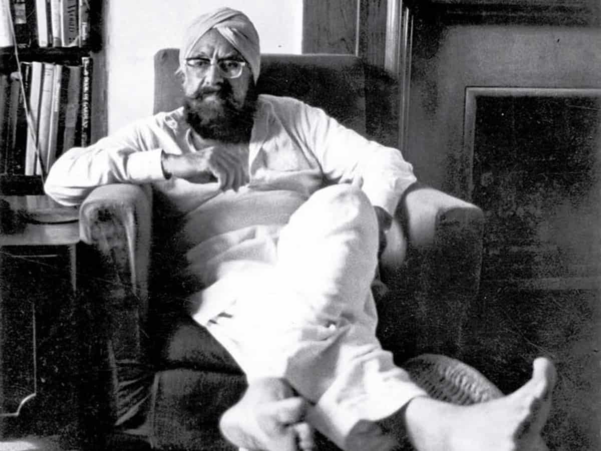 Remembering Khushwant Singh at LitFest 2021 with 100 lamps