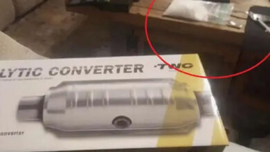 Man selling car parts on facebook forgets to hide drugs in the photo