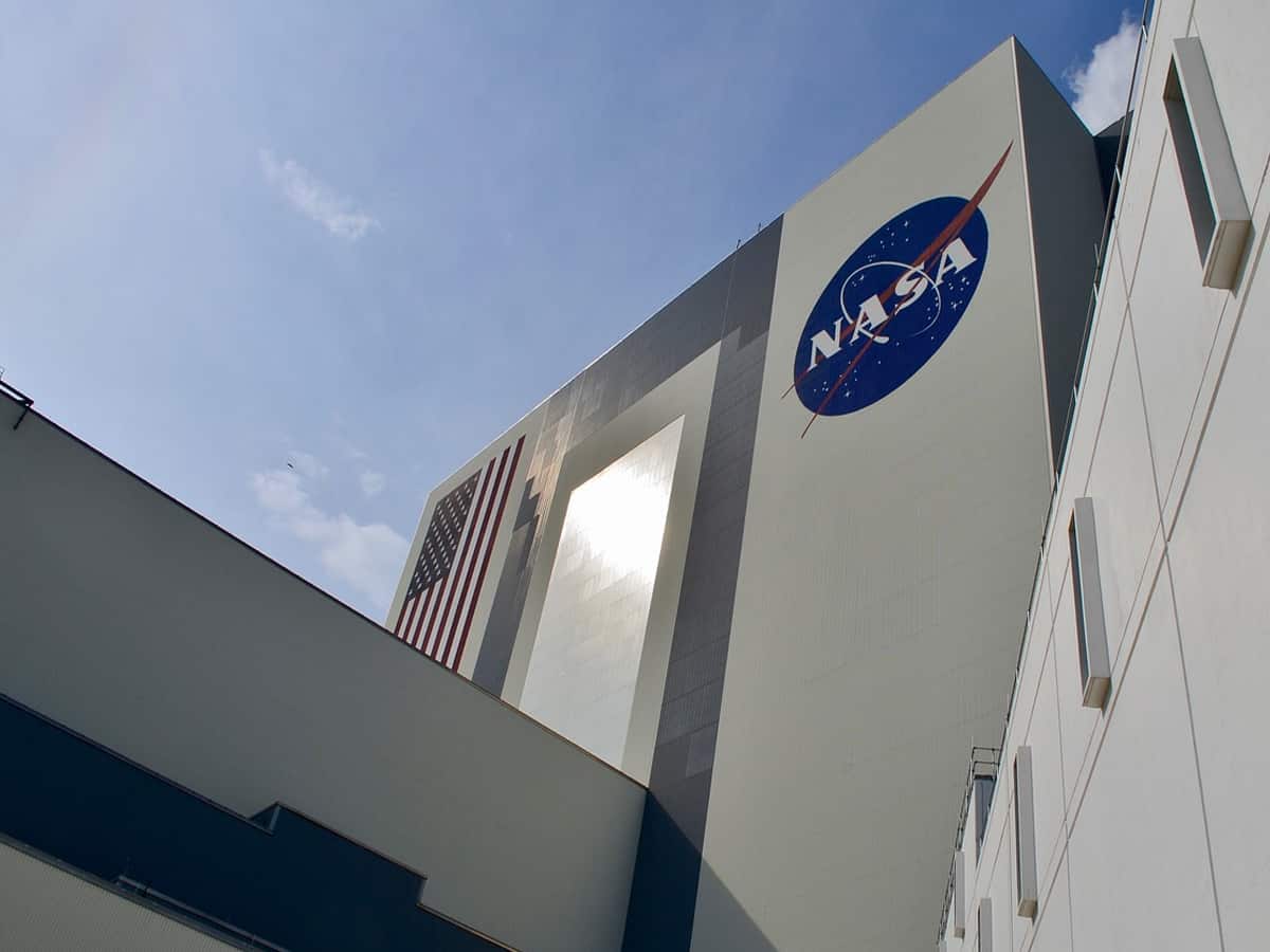 NASA completes rocket engine test series for lunar mission