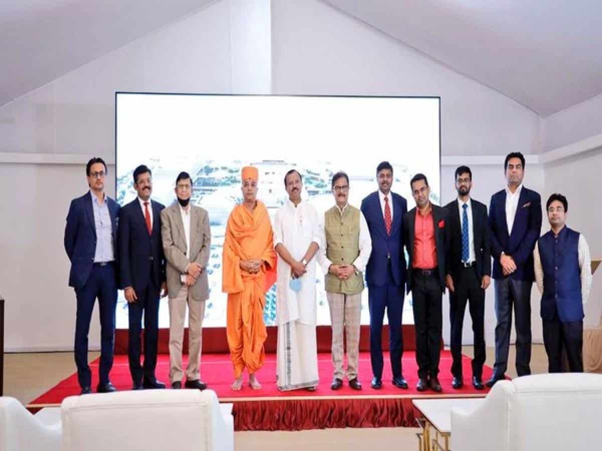 Muraleedharan visits construction site of BAPS temple in Abu Dhabi