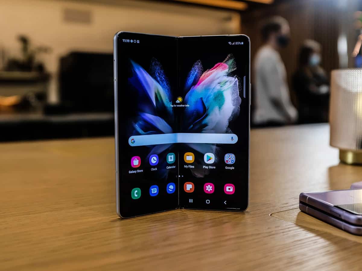 Samsung Display continues to dominate smartphone panel market in H1: report