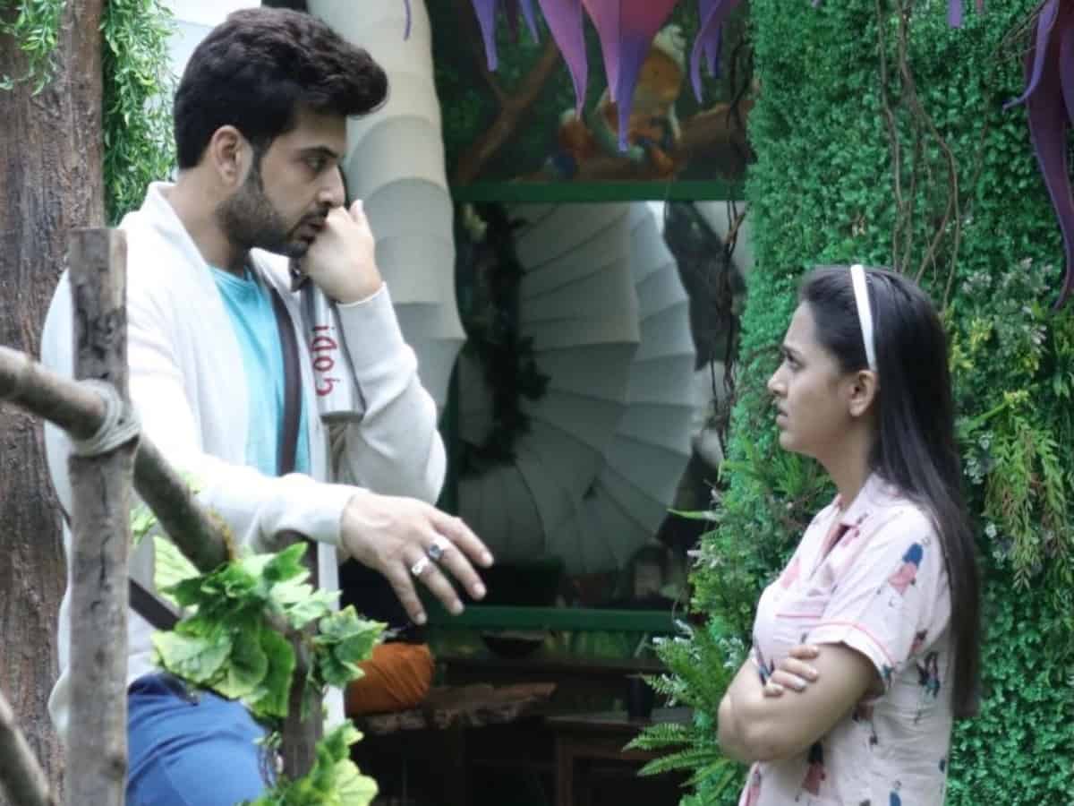 Bigg Boss 15: Karan, Tejasswi grow close, contest intensifies