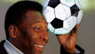 Pele to undergo chemotherapy after leaving hospital