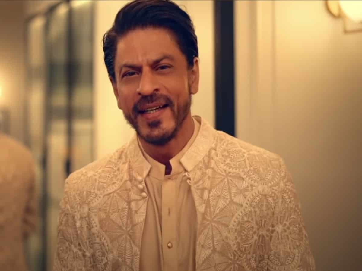 #BoycottCadbury trends on Twitter after SRK features in its new Diwali ad