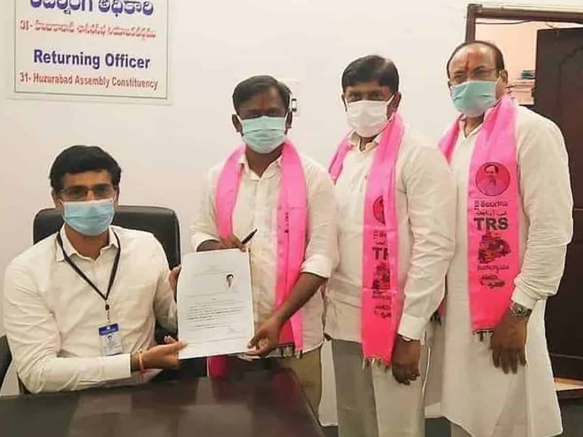 TRS candidate files nomination for Huzurabad on first day