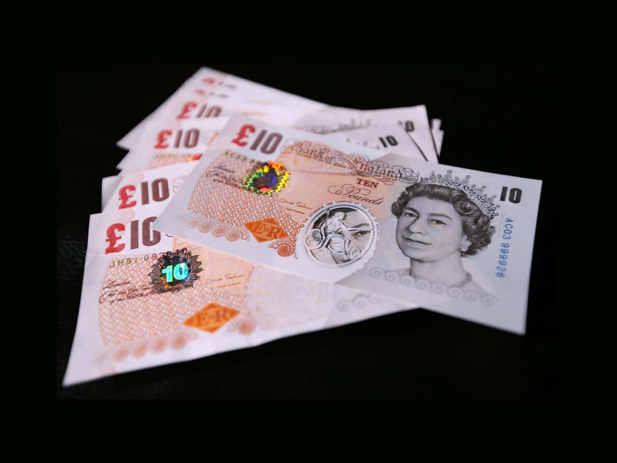 Christmas stretch: UK inflation highest in nearly a decade