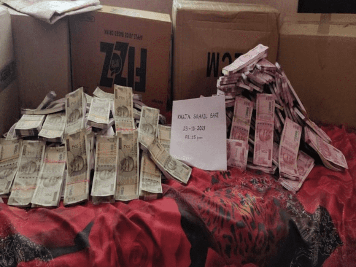 Hyderabad: Golconda Police held 4 people in fake currency case