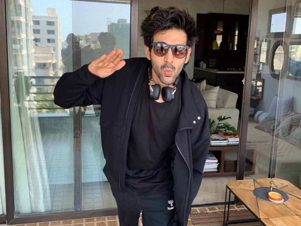 Photos that will take you Kartik Aaryan's cozy home