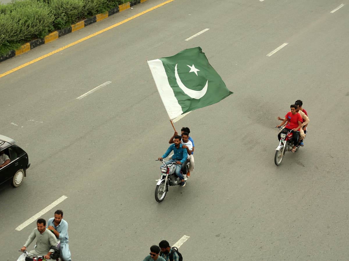 87% Pakistanis believe country headed in wrong direction