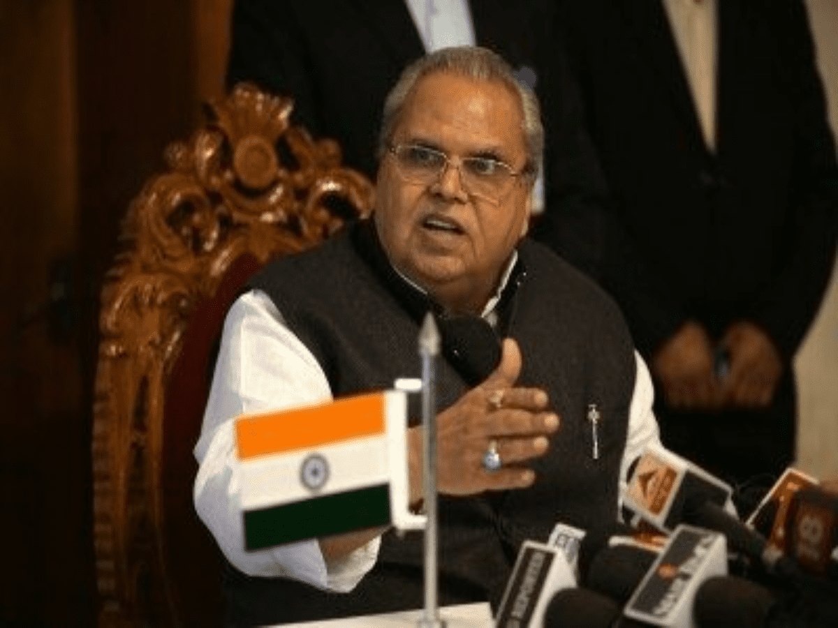 Leaders condole when a dog dies but not farmers, Satya Pal Malik attacks Centre