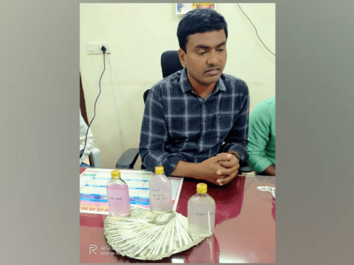 ACB arrests TSSPDCL officer for demanding, accepting bribe