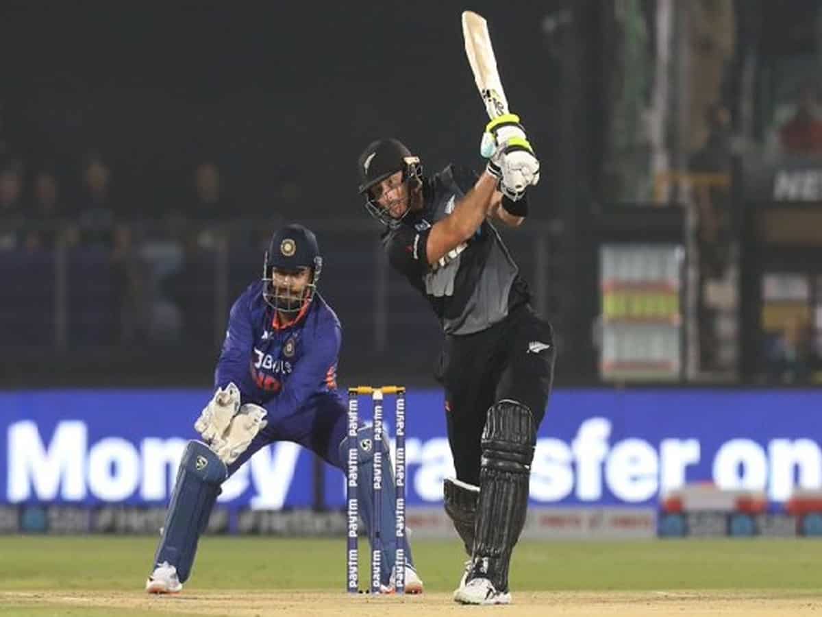Ind vs NZ T20I: Guptill, Chapman shine as visitors post 164/6