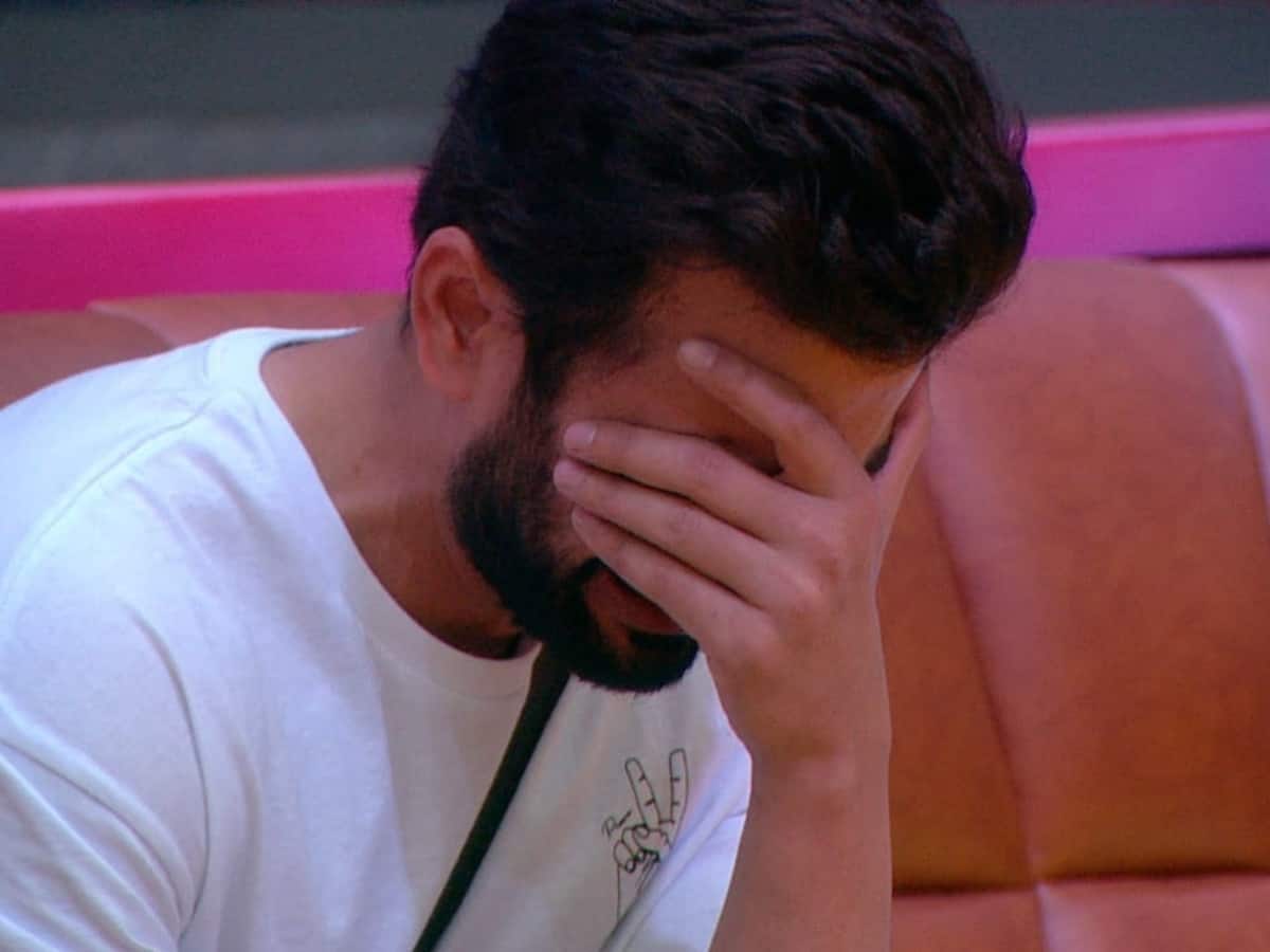 Bigg Boss 15: Jay Bhanushali breaks down on show